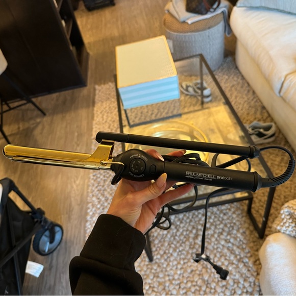 John Paul Mitchell Pro Tools .75” Barrel Express Gold Curl Marcel - Picture 9 of 10